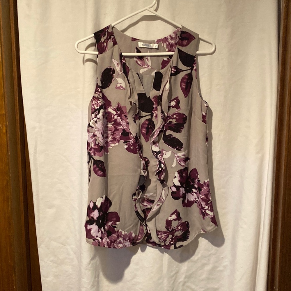 Ladies sleeveless top